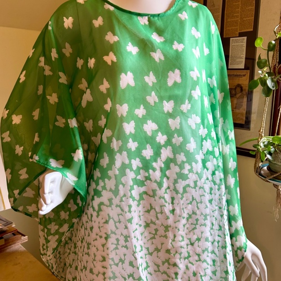 Poncho coverup - Butterfly semi sheer Shawl - Picture 10 of 11